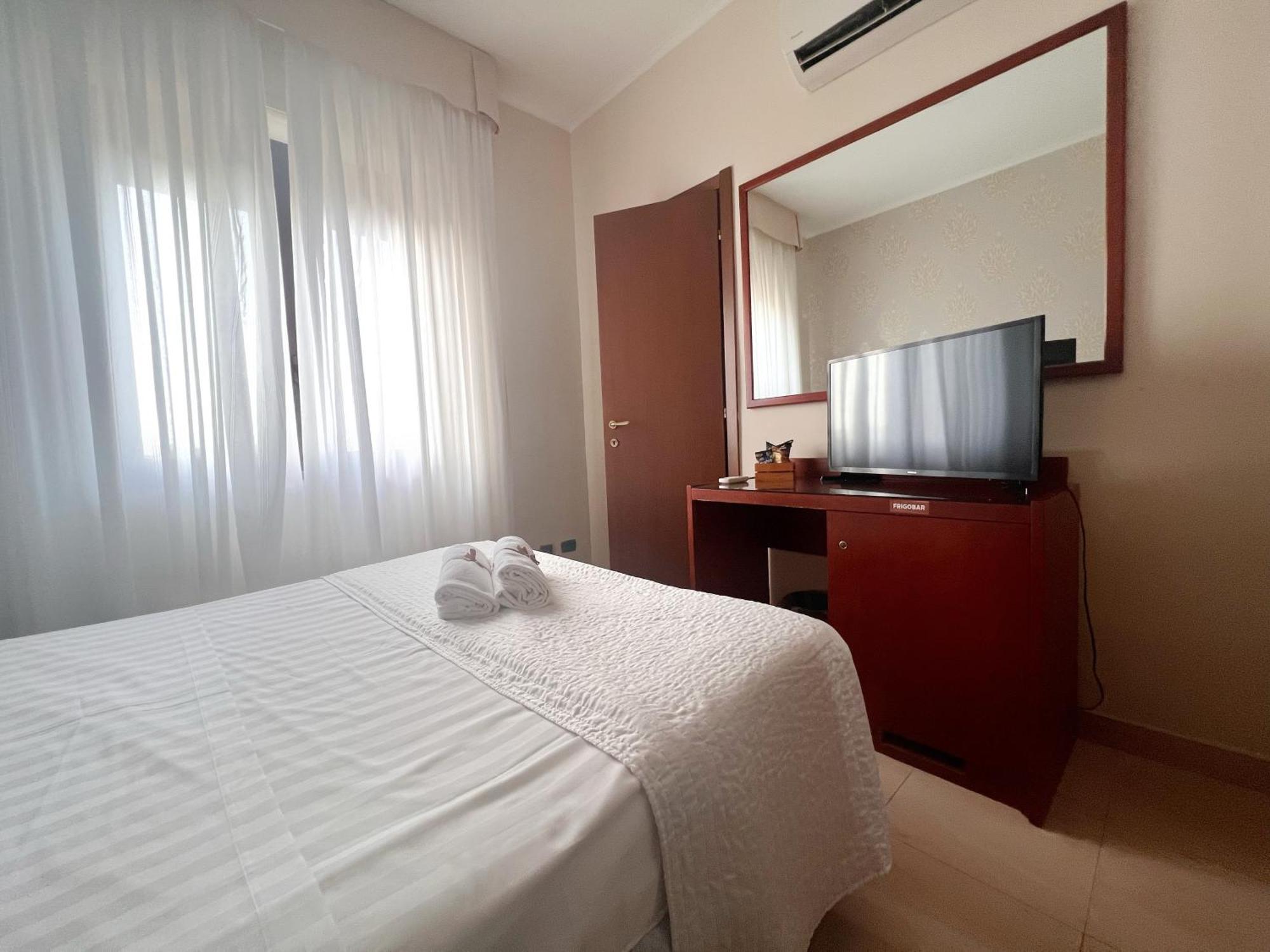 Hotel Paradiso Lago Patria Εξωτερικό φωτογραφία