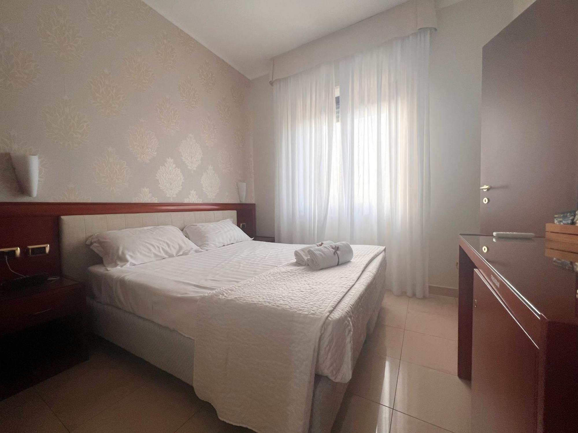 Hotel Paradiso Lago Patria Εξωτερικό φωτογραφία